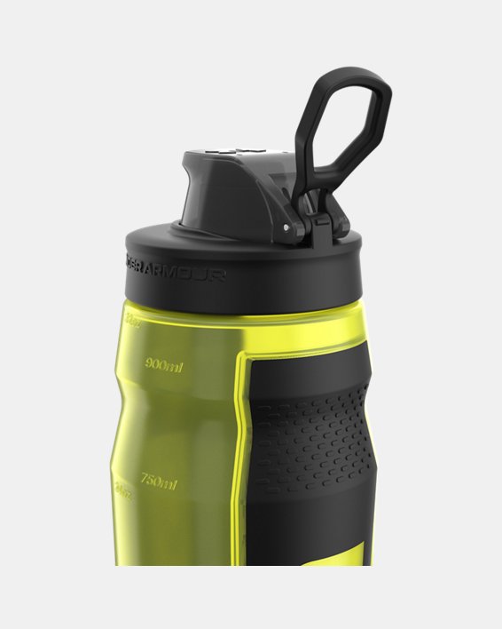 UA Playmaker Squeeze 32 oz. Water Bottle, Yellow, pdpMainDesktop image number 4